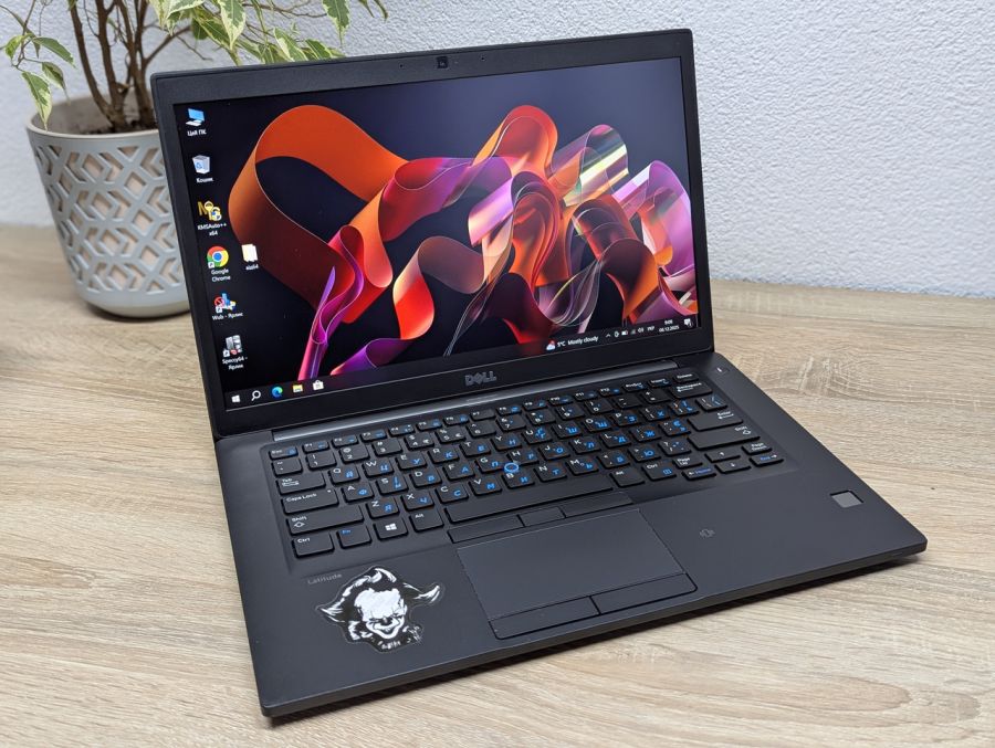 Уцінка! Ноутбук Б/В Dell Latitude 7480, Intel Core i7-6600U, DDR4 16 GB, SSD 256GB, 14" Full HD