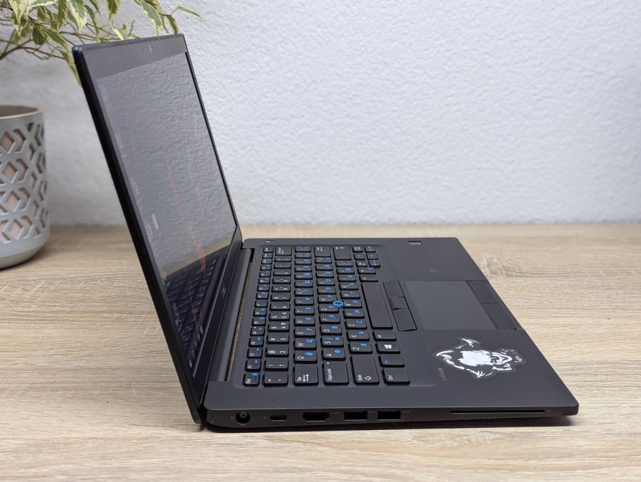 Уцінка! Ноутбук Б/В Dell Latitude 7480, Intel Core i7-6600U, DDR4 16 GB, SSD 256GB, 14" Full HD