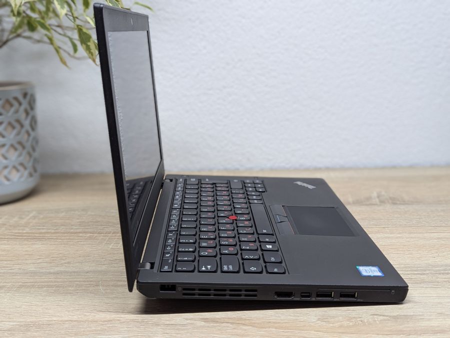 Ноутбук Б/В Lenovo ThinkPad X260, Intel Core i5-6300U, DDR3 8GB, SSD 128GB, 12" HD