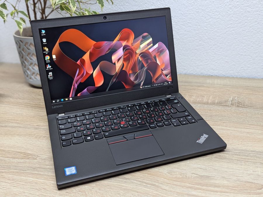 Ноутбук Б/В Lenovo ThinkPad X260, Intel Core i5-6300U, DDR4 8 GB, SSD 128GB, 12" HD