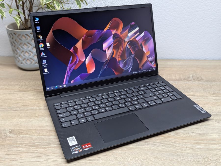 Уцінка! Ноутбук Б/В Lenovo V15 G4 AMN, AMD Ryzen 5 7520U, DDR4 8 GB, SSD 256GB, AMD Radeon 610M 2Gb, 15.6" Full HD