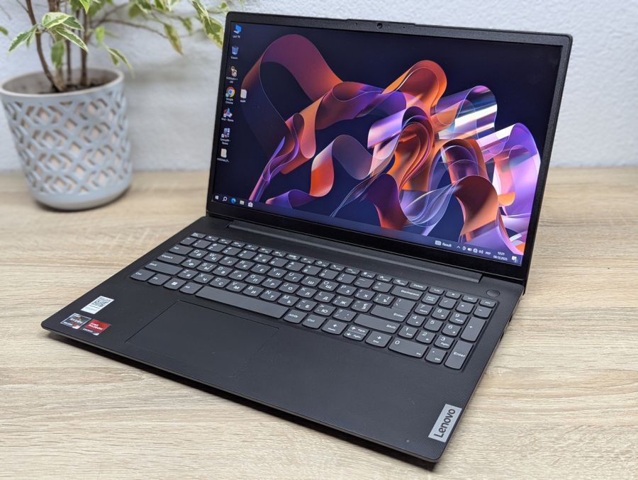 Уцінка! Ноутбук Б/В Lenovo V15 G4 AMN, AMD Ryzen 5 7520U, DDR4 8 GB, SSD 256GB, AMD Radeon 610M 2Gb, 15.6" Full HD