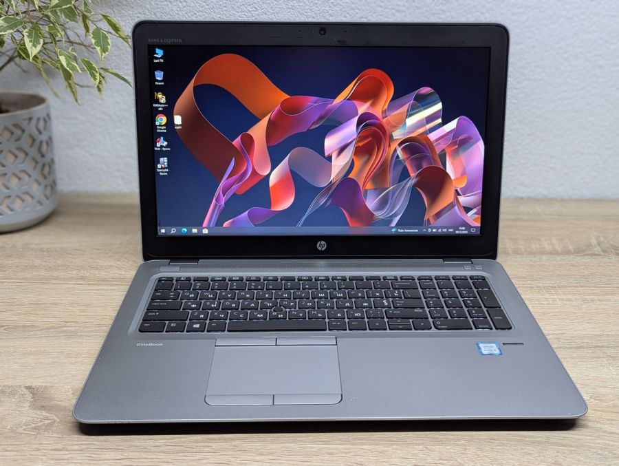 Уцінка! Ноутбук Б/В HP EliteBook 850 G3, Intel Core i5-6200U, DDR4 8 GB, SSD 128GB, 15.6" Full HD