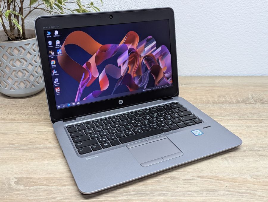 Уцінка! Ноутбук Б/В HP EliteBook 820 G3, Intel Core i5-6200U, DDR4 8 GB, SSD 128GB, 12" HD
