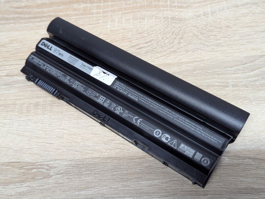 Б/В Оригінальна акумуляторна батарея Dell 71R31