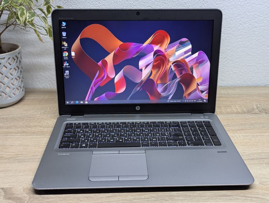 Уцінка! Ноутбук Б/В HP EliteBook 850 G3, Intel Core i5-6200U, DDR4 8 GB, SSD 128GB, 15.6" Full HD