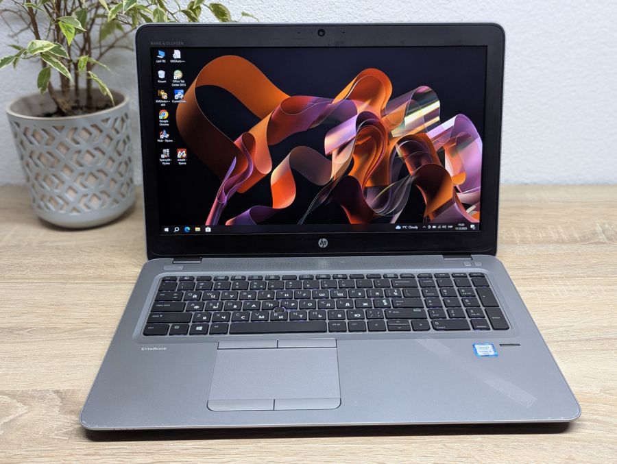 Уцінка! Ноутбук Б/В HP EliteBook 850 G3, Intel Core i5-6200U, DDR4 8 GB, SSD 128GB, 15.6" Full HD