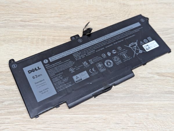 Б/В Оригінальна акумуляторна батарея Dell RJ40G