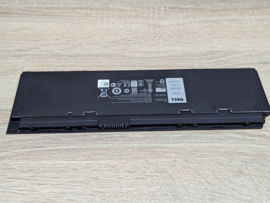 Б/В Оригінальна акумуляторна батарея Dell WD52H