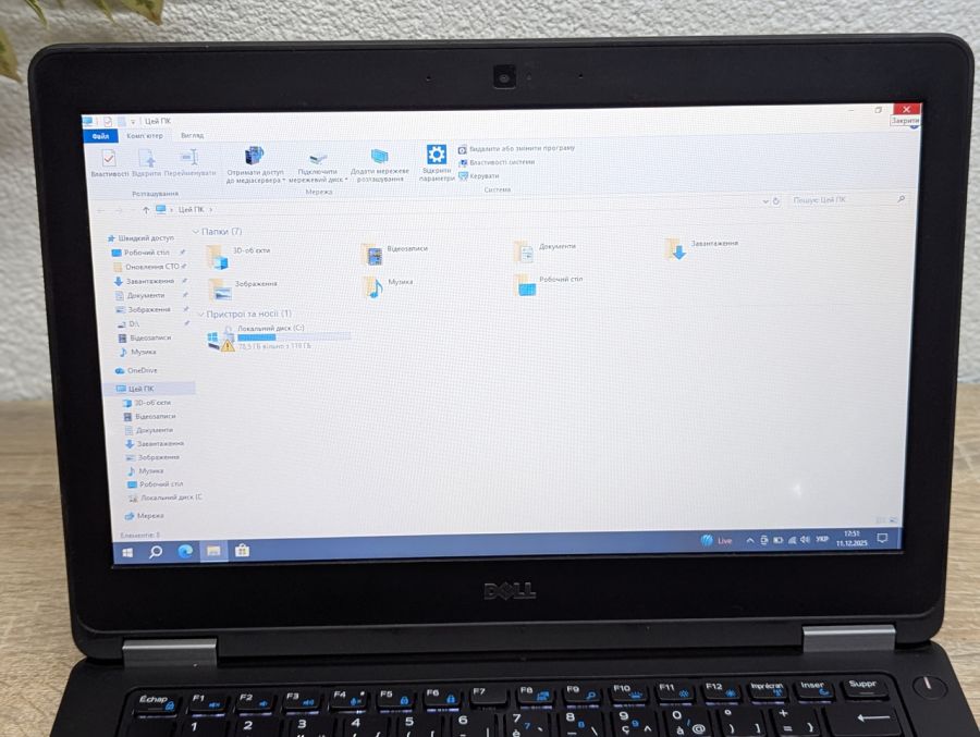 Уцінка! Ноутбук Б/В Dell Latitude E5270, Intel Core i3-6100U, DDR4 8 GB, SSD 128GB, 12" HD