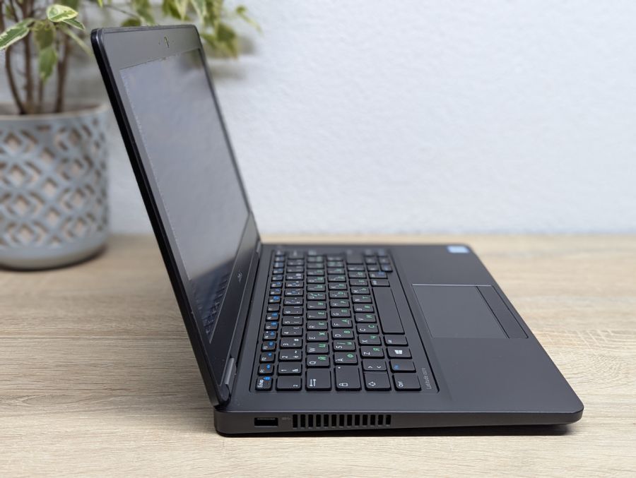 Уцінка! Ноутбук Б/В Dell Latitude E5270, Intel Core i3-6100U, DDR4 8 GB, SSD 128GB, 12" HD