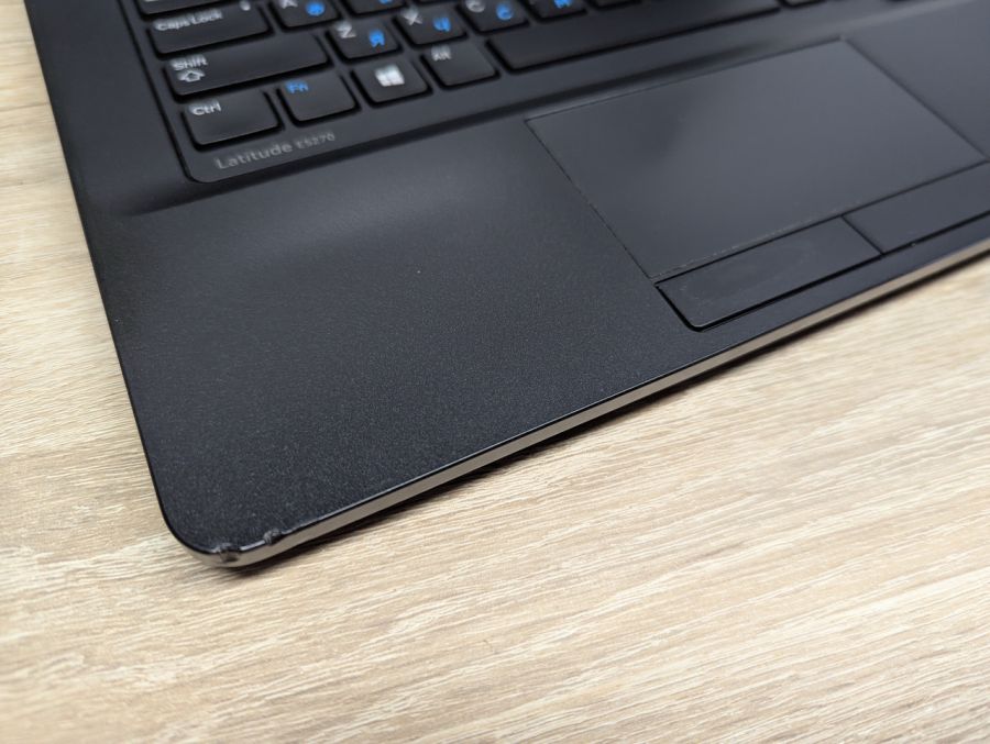 Уцінка! Ноутбук Б/В Dell Latitude E5270, Intel Core i5-6300U, DDR4 8 GB, SSD 128GB, 12" HD