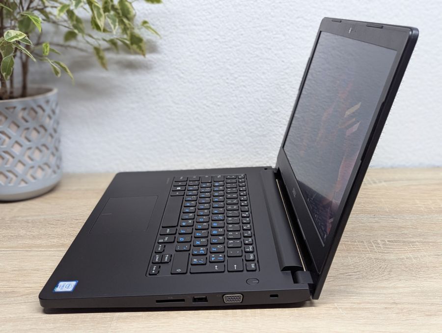 Ноутбук Б/В Dell Latitude 3470, Intel Core i5-6200U, DDR3 8 GB, SSD 128GB, 14" Full HD