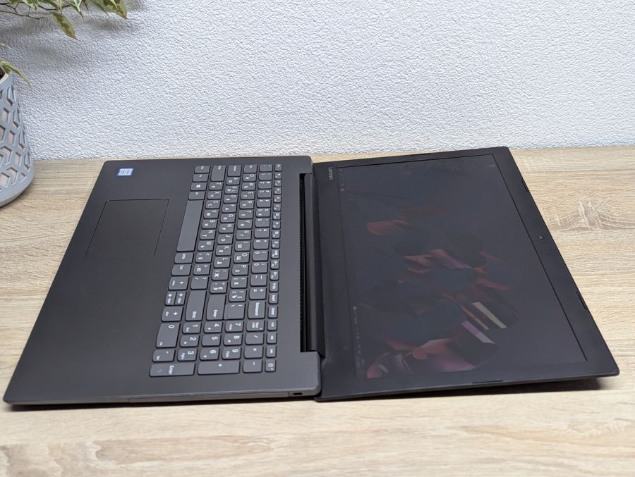 Ноутбук Б/В Lenovo IdeaPad 320-15IKB, Intel Core i3-7100U, DDR4 8 GB, SSD 128GB, 15.6" Full HD