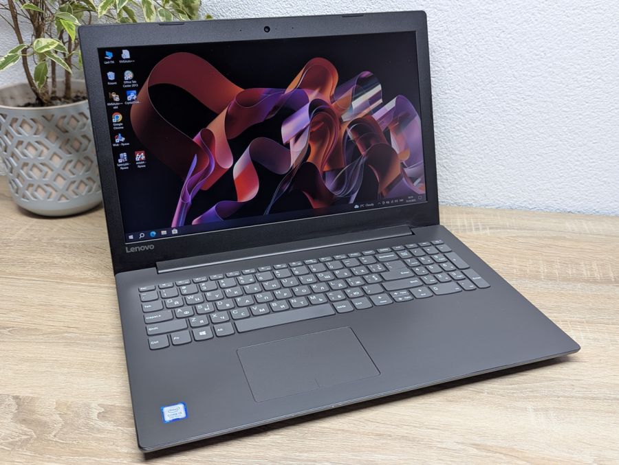 Ноутбук Б/В Lenovo IdeaPad 320-15IKB, Intel Core i3-7100U, DDR4 8 GB, SSD 128GB, 15.6" Full HD