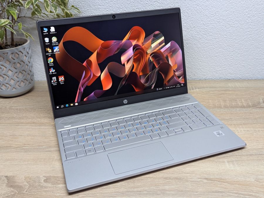 Ноутбук Б/В HP Pavilion Laptop 15, Intel Core i5-1035G7, DDR4 32 GB, SSD 256GB + HDD 1TB, 15.6" Full HD