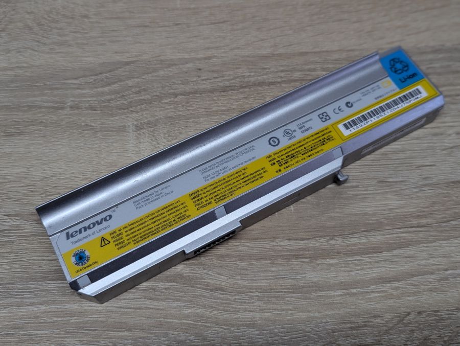 Б/В Оригінальна акумуляторна батарея Lenovo 92P1186 (92P1185)