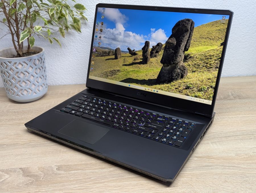 Ноутбук Б/В MSI GE76 Raider 11UE, Intel Core i7-11800H, DDR4 16 GB, SSD 512GB + SSD 512GB, NVIDIA GeForce RTX 3060 6Gb, 17.3" Full HD