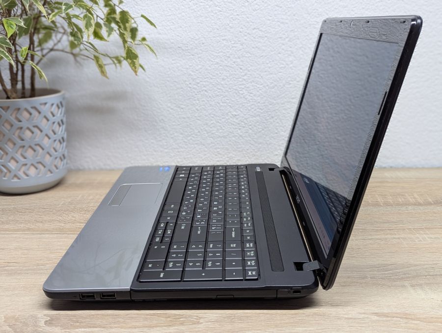 Ноутбук Б/В Acer E1-571, Intel Core i3-3120M, DDR3 8 GB, SSD 128GB, 15.6" HD