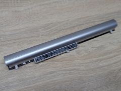 Оригінальна акумуляторна батарея HP LA04 Б/В