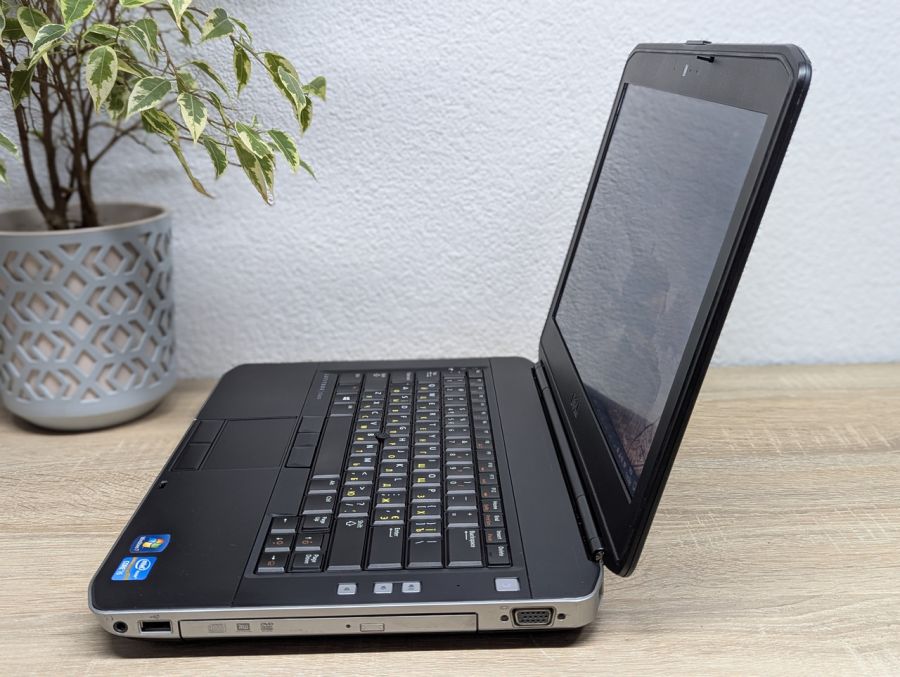 Ноутбук Б/В Dell Latitude E5430, Intel Core i5-3340M, DDR3 8 GB, SSD 128GB, 14" HD