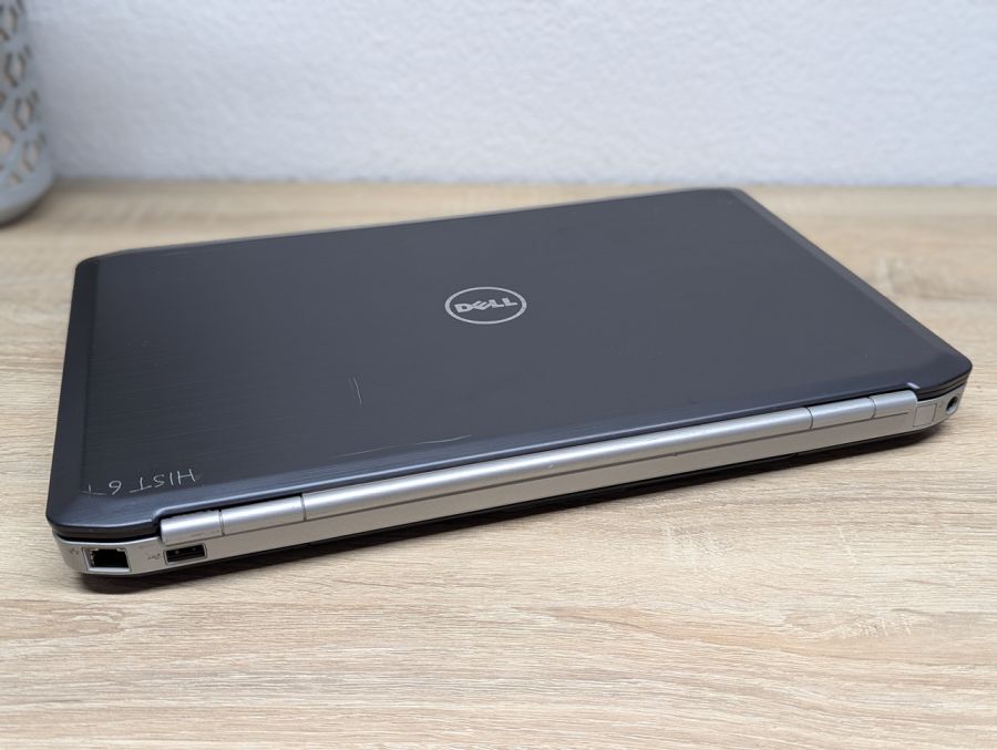 Ноутбук Б/В Dell Latitude E5520, Intel Core i3-2350M, DDR3 8 GB, SSD 128GB, 15.6" HD