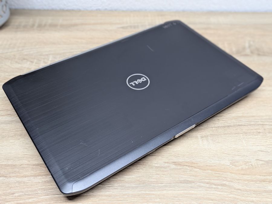Ноутбук Б/В Dell Latitude E5520, Intel Core i3-2350M, DDR3 8 GB, SSD 128GB, 15.6" HD