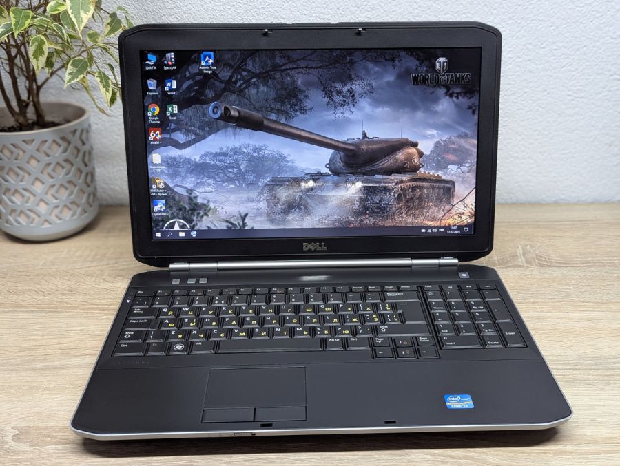 Ноутбук Б/В Dell Latitude E5520, Intel Core i3-2350M, DDR3 8 GB, SSD 128GB, 15.6" HD