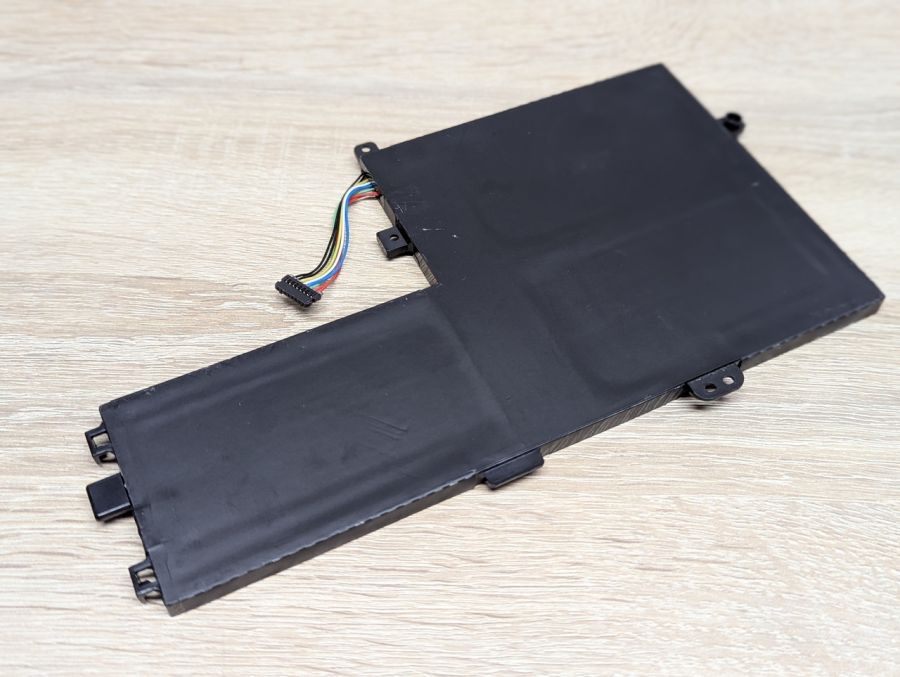 Б/В Акумуляторна батарея Green Cell L18C3PF7