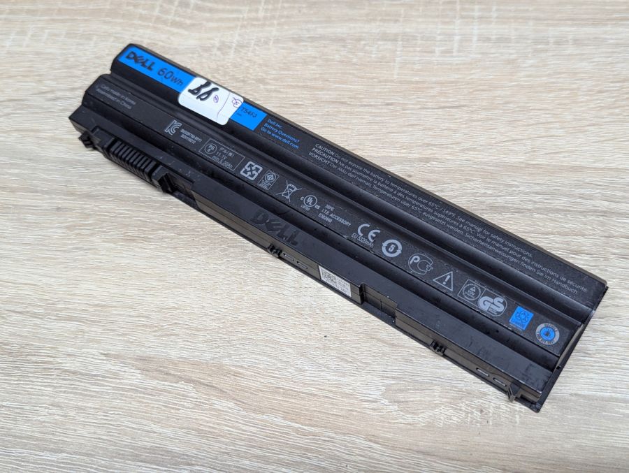 Б/В Оригінальна акумуляторна батарея Dell T54FJ