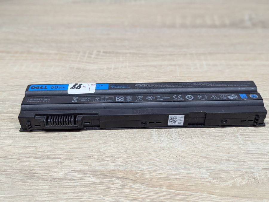Б/В Оригінальна акумуляторна батарея Dell T54FJ