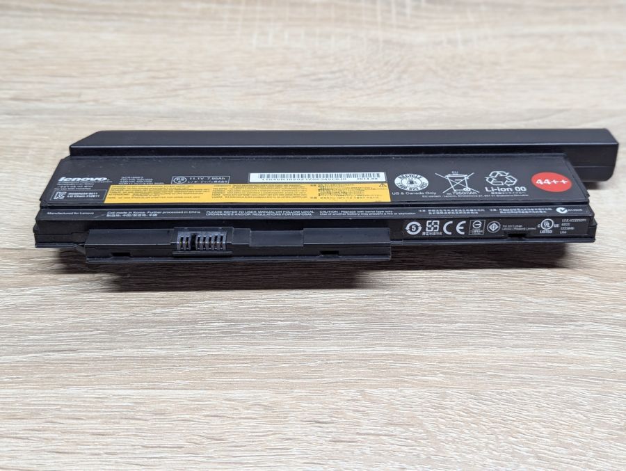 Б/В Оригінальна акумуляторна батарея Lenovo 45N1029 (45n1028)