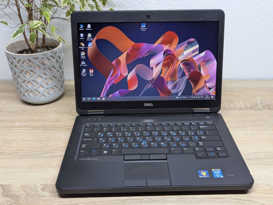 Ноутбук Б/В Dell Latitude E5440, Intel Core i5-4310U, DDR3 8GB, SSD 128GB, NVIDIA GeForce GT 720M 2GB, 14"