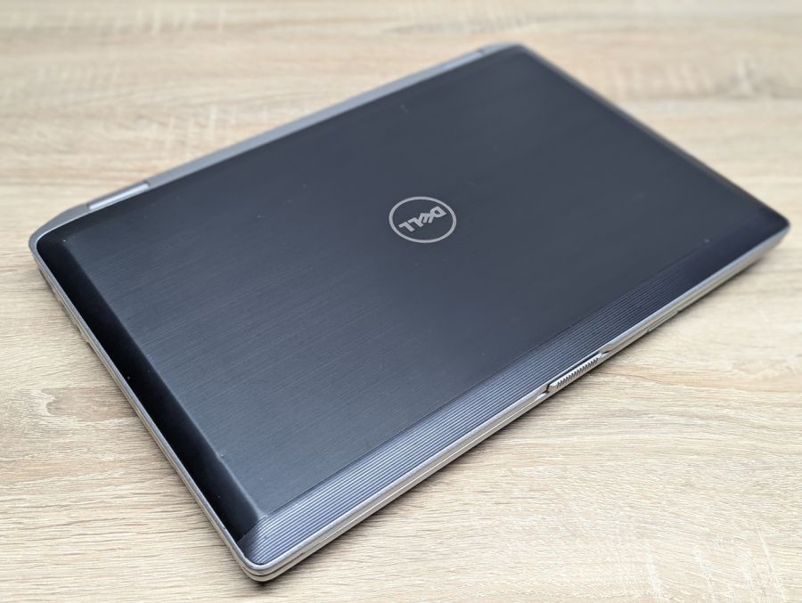 Уцінка! Ноутбук Б/В Dell Latitude E6520, Intel Core i3-2330M, DDR3 8 GB, SSD 128GB, 15.6" HD