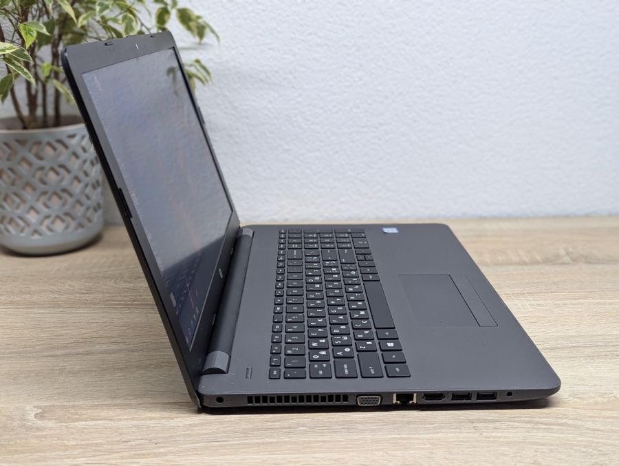 Уцінка! Ноутбук Б/В HP 250 G6, Intel Core i3-6006U, DDR4 8 GB, SSD 128GB, 15.6" HD