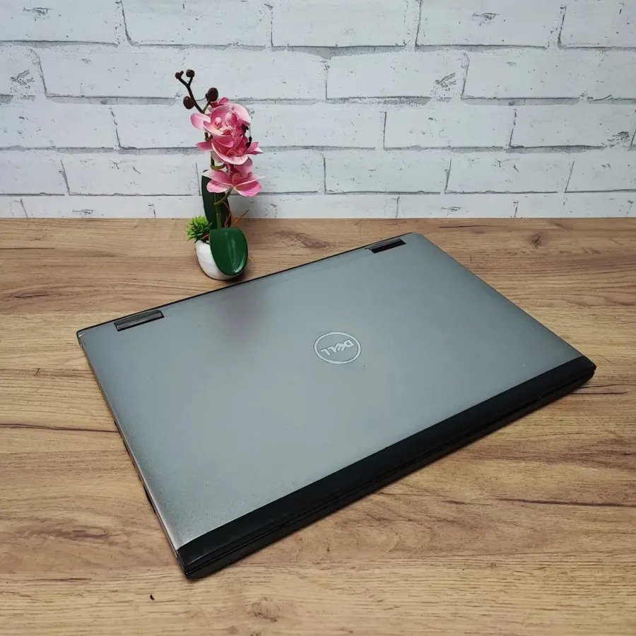 Ноутбук Б/В Dell Vostro 3750, Intel Core i3-2330M, DDR3 8 GB, SSD 128GB, 17.3" HD