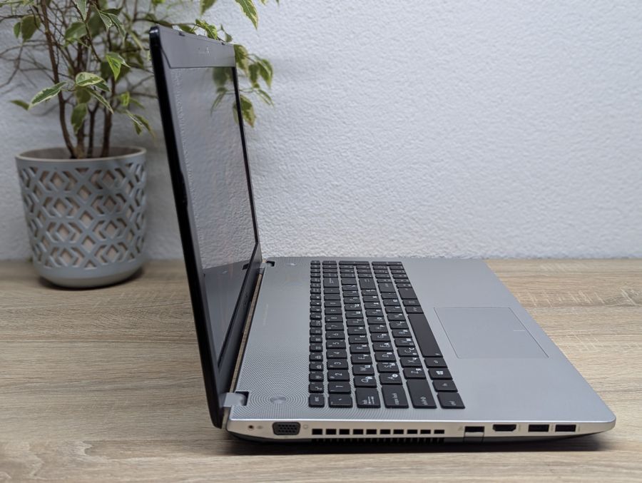 Уцінка! Ноутбук Б/В ASUS N56VZ, Intel Core i7-3610QM, DDR3 8 GB, SSD 128GB, NVIDIA GeForce GT 650M 2Gb, 15.6" Full HD