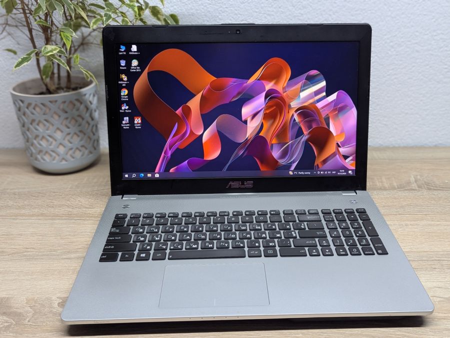 Уцінка! Ноутбук Б/В ASUS N56VZ, Intel Core i7-3610QM, DDR3 8 GB, SSD 128GB, NVIDIA GeForce GT 650M 2Gb, 15.6" Full HD