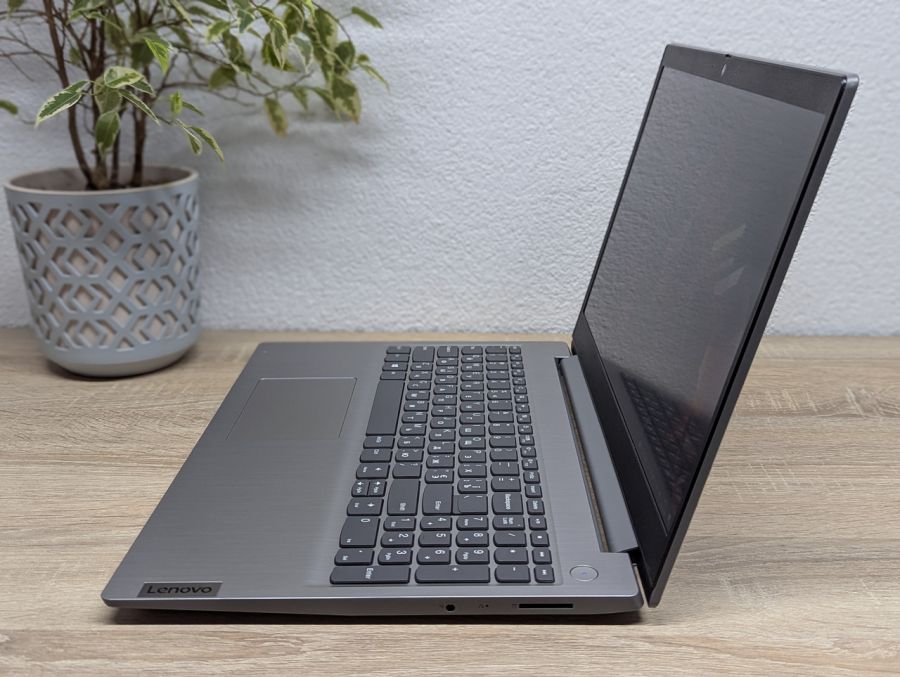 Ноутбук Б/В Lenovo IdeaPad 3 15IIL05, Intel Core i5-1035G7, DDR4 12 GB, SSD 256GB, 15.6" Full HD