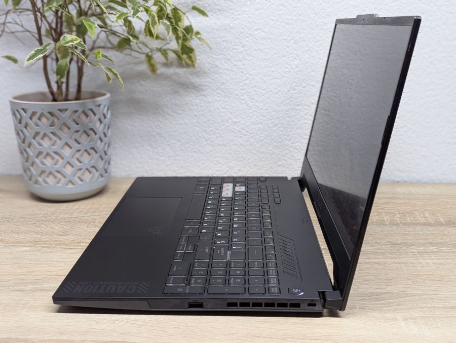 Ноутбук Б/В B Asus TUF FX517ZM, Intel Core i7-12650H, DDR4 16 GB, SSD 512GB, NVIDIA GeForce RTX 3060 8GB, 14" Full HD