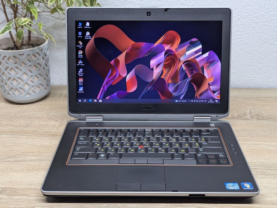 Ноутбук Б/В Dell Latitude E6420, Intel Core i5-2520M, DDR3, SSD 128GB, 15.6" HD