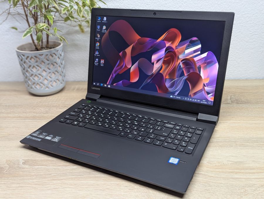 Ноутбук Б/В Lenovo V310-15IKB, Intel Core i5-7200U, DDR4 12GB, SSD 128GB, 15.6" HD