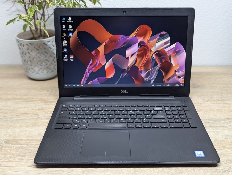 Ноутбук Б/В Dell Vostro 3583, Intel Core i5-8265U, DDR4 16 GB, SSD 128GB + HDD 320GB, 15.6" Full HD