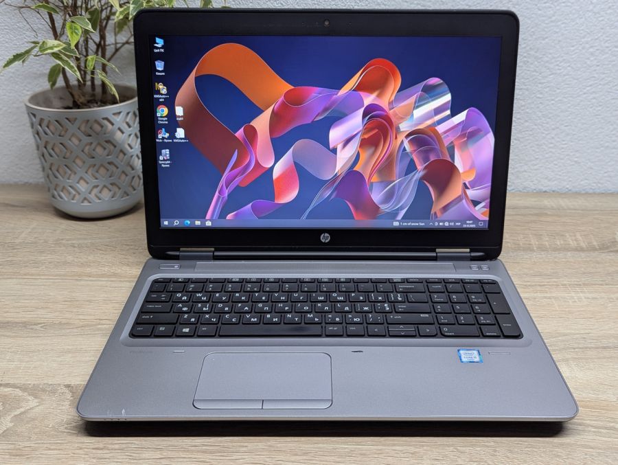 Уцінка! Ноутбук Б/В HP ProBook 650 G2, Intel Core i5-6200U, DDR4 8 GB, SSD 128GB, 15.6" Full HD