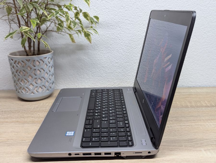 Уцінка! Ноутбук Б/В HP ProBook 650 G2, Intel Core i5-6200U, DDR4 8 GB, SSD 128GB, 15.6" Full HD