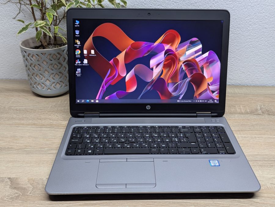Уцінка! Ноутбук Б/В HP ProBook 650 G2, Intel Core i5-6300U, DDR4 8 GB, SSD 128GB, 15.6" Full HD