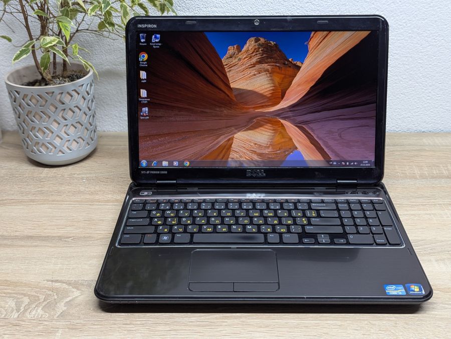 Ноутбук Б/В Dell Inspiron N5110, Intel Core i3-2310M, DDR3 8 GB, SSD 128GB, 15.6" HD