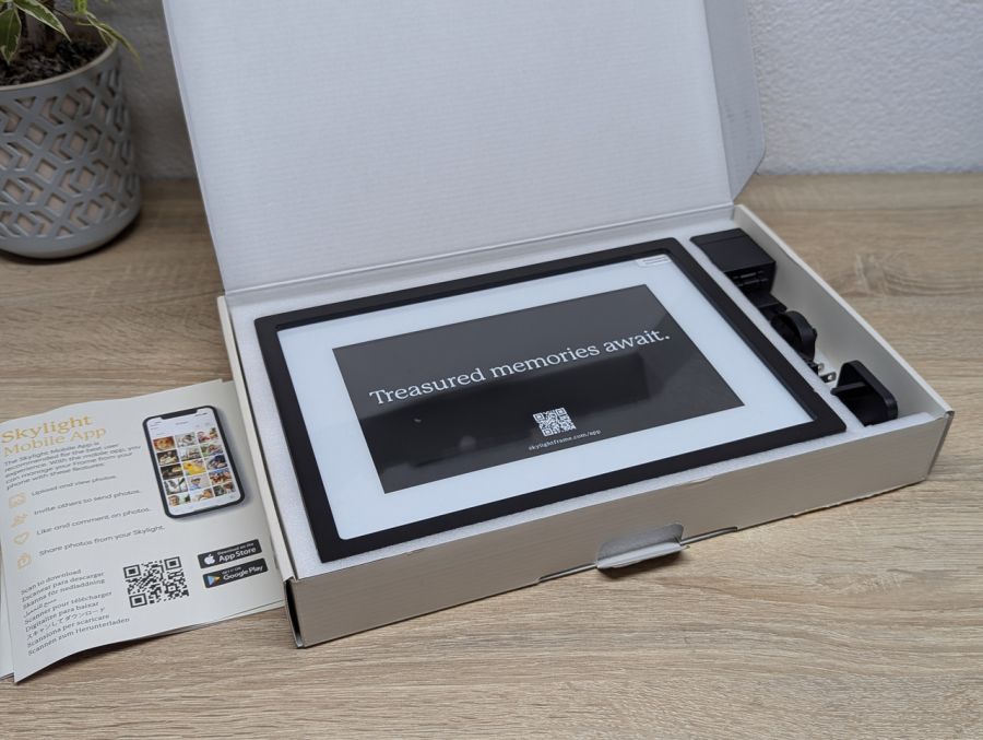 Новий Цифрова фоторамка Skylight Frame 100-FRM