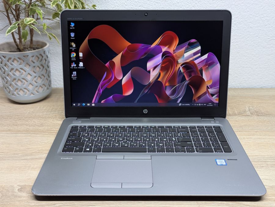 Уцінка! Ноутбук Б/В HP EliteBook 850 G3, Intel Core i5-6200U, DDR4 8 GB, SSD 128GB, 15.6" Full HD