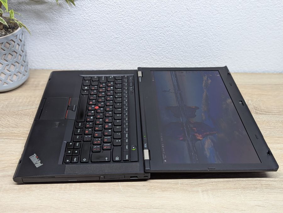 Ноутбук Б/В Lenovo ThinkPad T430, Intel Core i5-3320M, DDR3, SSD 128GB, NVIDIA NVS 5400M 1Gb, 14"